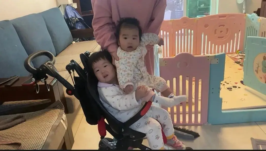 单亲妈妈合租生活_单亲妈妈搭伙过日子_单身男性生子