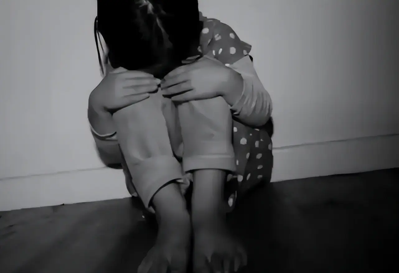 格鲁吉亚代孕多少钱_泰国女子被困卵子农场_格鲁吉亚代孕诈骗