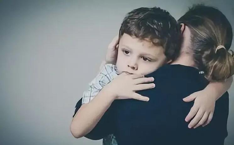 海外生子心理准备_赴美生子家长陪读签证限制_美国孩子国内升学门槛